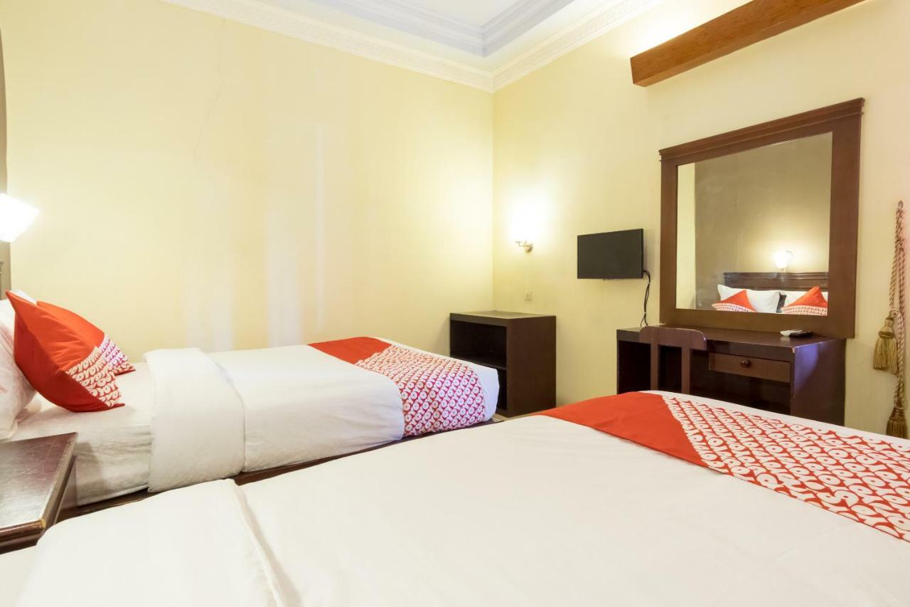 Oyo 1030 Hotel Bumi Asih Medan Exteriér fotografie